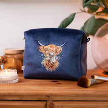  Wrendale Embroidered Highland Cow Cosmetics Bag - Daisy Coo
