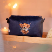  Wrendale Designs Embroidered Highland Cow Make Up Bag - Daisy Coo