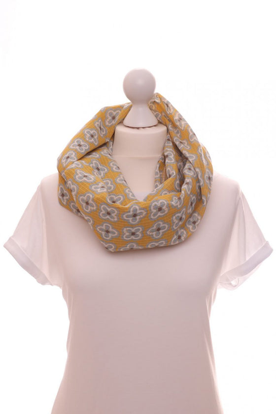 Gifts for women UK, Funny Greeting Cards, Wrendale Designs Stockist, Berni Parker Designs Gifts Greeting Cards, Engagement Wedding Anniversary Cards, Gift Shop Shrewsbury, Visit Shrewsbury Women's Cotton Snood Loop Scarf 2